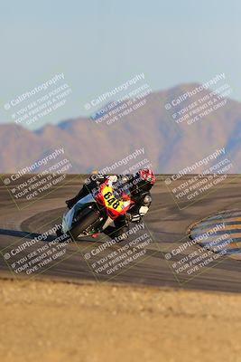 media/Dec-16-2023-CVMA (Sat) [[bb38a358a2]]/Race 13 Amateur Supersport Middleweight/